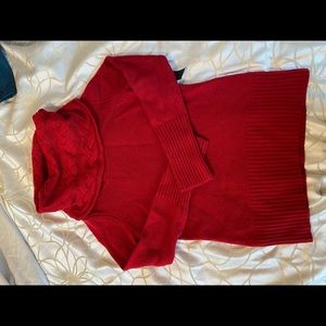 NWT beautiful Italian yarn banana republic sweater. Red. Small. Luxurious!